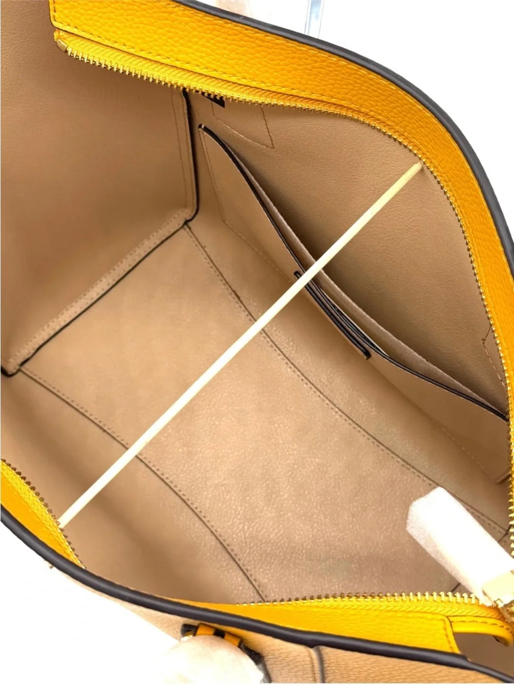Michael Kors Voyager EW Tote Bag Leather Marigold